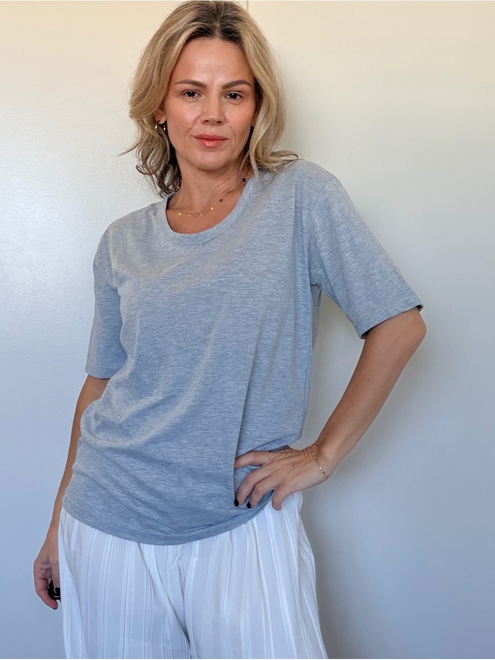 Almina Concept Oversized Crew Neck Tee in Heather Gray